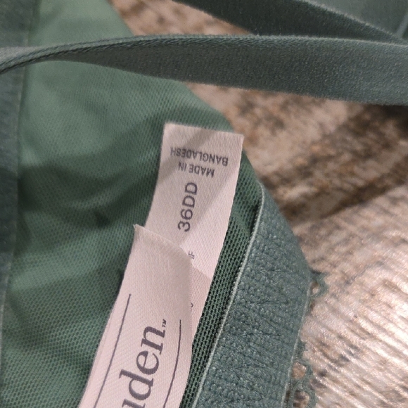 Auden Green Lace Trim Bra with Adjustable Straps - Picture 3 of 4